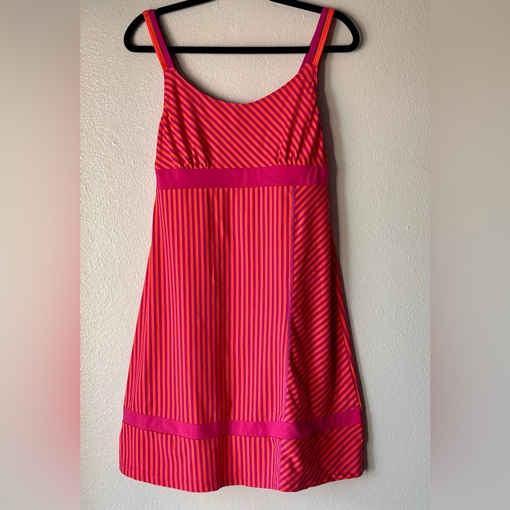 Title Nine Diamalete Striped Pink Orange Built-In Bra Dress Pocket, Size Medium